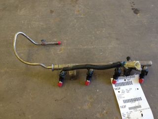 2002 Chevy S10 Pickup Fuel Rail with Injectors 2 2 17113674