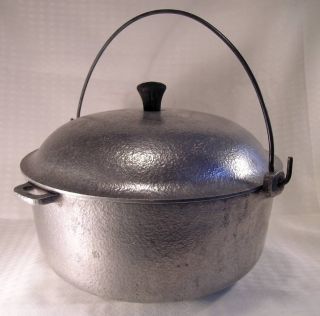 Vintage Hammered Aluminum Club Dutch Oven Pot Cookware Hammercraft