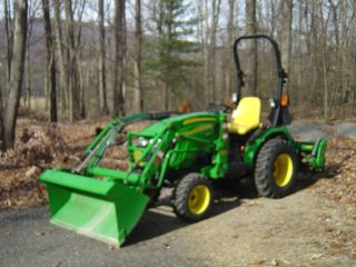   DEERE TRACTOR 2320 COMPACT TRACTOR 80 HOURS W ATTACHMENTS GREAT 4WD
