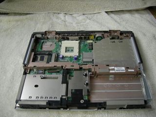 Compaq 900 Laptop Motherboard Chassis for Parts 291588