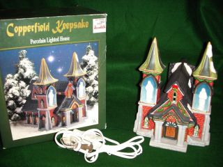 COPPERFIELD KEEPSAKE PORCELAIN LIGHTED CHURCH FOR YOUR TRAIN LAYOUT O