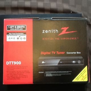 Zenith DDT900 Digital TV Tuner Converter Box with Remote