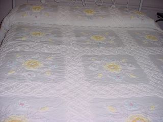 Vtg Cotton Cabin Craft Needletuft Chenille Bedspread Fringe Flowers