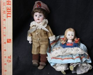 L672 LOT OF 2 ANTIQUE AND VINTAGE DOLLS SIMON AND HALBIG + MADAME