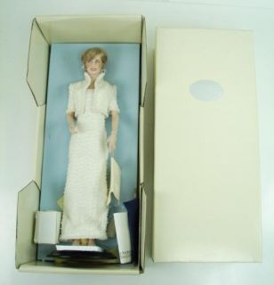 Diana Princess of Wales 17 Tall Porcelain Portrait Doll Franklin Mint