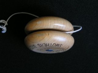 Tom Kuhn Smothers Brothers Laser Carved Wooden Yo Yo Maple Smo Bro