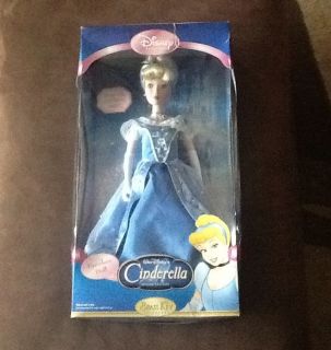 2005 Walt Disney Cinderella Special Edition Porcelain Doll