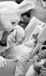 1984 35mm Negs Easter Bunny Visits Kids in Hospital 6