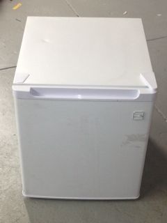  Kenmore 1 7 CU ft Compact Refrigerator 91782