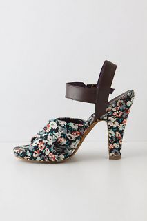 Anthropologie Due Farina Trefoil Heels Floral Fabric Leather 7 5 Sold