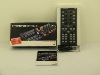 Native Instruments Traktor Kontrol x1 USB DJ Controller