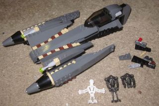 Lego ##7656 General Grievous Starfighter & Battle Droid Figures