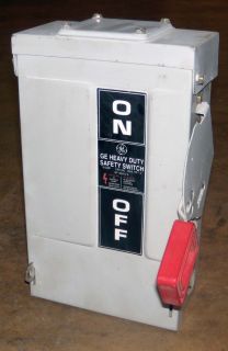 Safety Switch 3R Disconnect 30 Amp Cat TH3221R