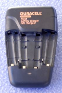 DURACELL NiMH Battery Charger Model CEF14N Plug in type Charger