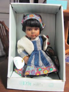2006 Erin Show Stoppers Collection Porcelain Doll NIB Poseable FREE