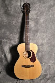  at an amazing 2012 guild f 20 acoustic guitar this guitar is in mint