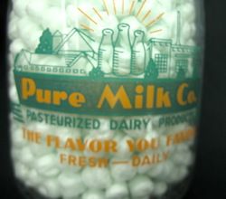  milk co marion huntington & gas city / quart bottle / 2 color / rare