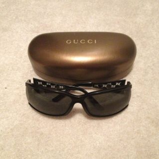  Ladies Gucci Sunglasses with Case Stylish Worn Only A Few Times