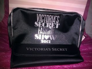 2012 Victoria Secret FASHION SHOW LIMITED EDITION COSMETIC BAG / BRUSH