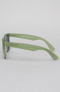 Super Sunglasses The Basic Sunglasses in Matte Green