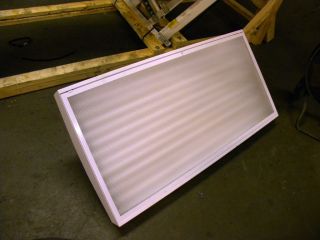 LIGHT T8 FLUORESCENT FIXTURE COMES WITH BULBS AND COVER NICE UNITS 2