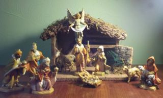 Fontanini Heirloom Nativity 5 Set Includes 10 Figures and Wooden
