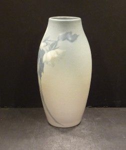 Rookwood Vellum Vase with White Roses 8 5 8 Rothenbusch Mint
