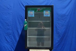 True 7 Up Beverage Display Glass Front Refrigerator