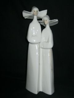  Figure of Two Nuns No 4611 by Fulgencio Garcia 33cm 13 Inches