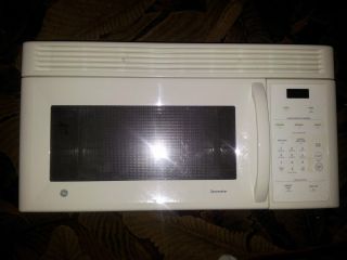 GE Spacemaker Over the Range Microwave Oven White used JVM1430WD002