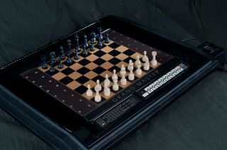 Grandmaster Chess Computer Robot Milton Bradley Game