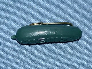  auction is for a Vintage 1964 NY Worlds Fair HEINZ Figural Pickle Pin