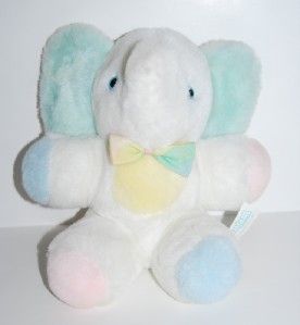 COLLECTIBLE Vintage musical wind up plush elephant made by Bantam.