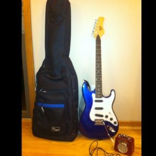 Hondo II Electric Guitar Blue