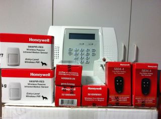 Brand New Honeywell Lynx Plus panel, 3x5816, 2x5800, 2x5834, battery