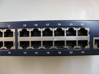  poe excellent condition the netgear fsm7326p switch features power
