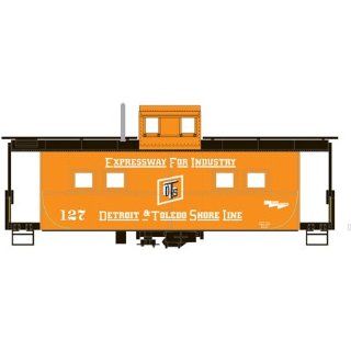 HO RTR Eastern 4 Window Caboose, D&TS #127 Toys & Games