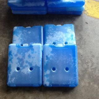 Lot of 4 Blue 9x7x1 5 12 Hour Freezer Ice Packs New Ice Blocks