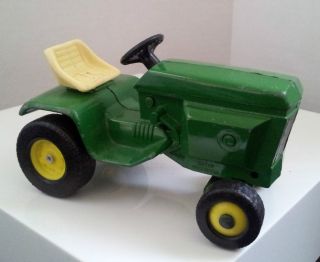 John Deere Lawn and Garden Tractor Toy Excellent Condition Rolls Great