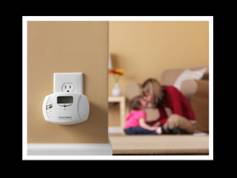 New SEALED First Alert CO615 Carbon Monoxide Plug in Alarm Digital Display  