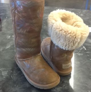 UGG Boots Auth Classic Tall Kids Boots 4 Can Fit Womens 6 Style 5914