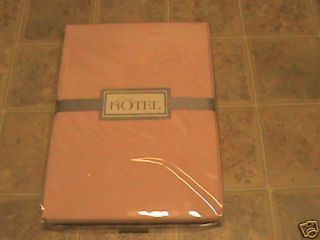 New Luxury Hotel Monrouge Table Cloth 90 Pink