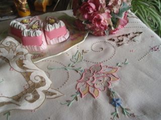 Magnif Vtg H Embroidered Madeira Pastel Tablecloth 4 Napkins