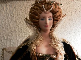 Lloyderson Marin Signed Historical Porcelain Doll Queen Elizabeth COA