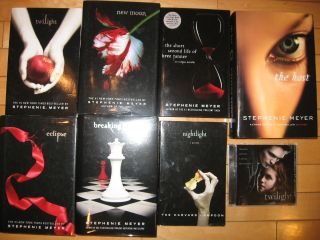 Lot of 9 Stephanie Meyer COMPLETE Twilight Series Books 1 4 BREE