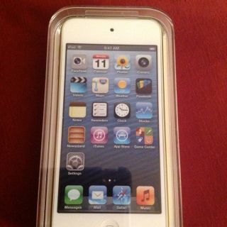Apple iPod Touch 5th Generation Green 32GB Latest Model