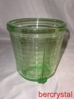 Vintage Green Uranium Depression Glass Vidrio Products 2 Cup Measuring