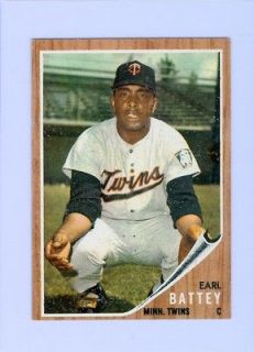 Newly listed 1962 Topps Twins EARL BATTEY  #371 EX MT+