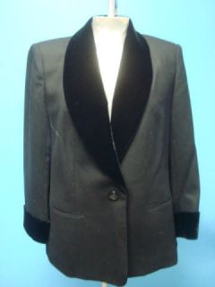 33154 Velvet Collar   STRIKING Black WOOL Tuxedo Women Blazer Suit
