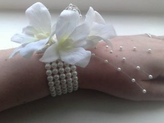 Ivory Silk Orchids Flowers on Prom Weddin Wrist Corsage